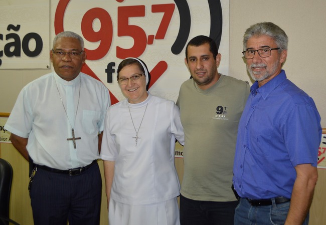 Dom Henrique, Irmã Luci, Uesley Lopes e Padre Otair. Foto: RC