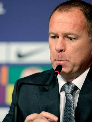 Mano Menezes segue prestigiado pela CBF
(Foto: Mowa Press)
