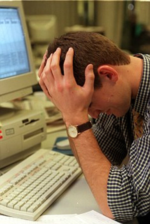 Internet prejudica a saúde (Foto: DailyMail)