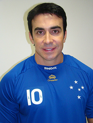 Padre Fábio de Melo demonstra todo o amor
pelo Cruzeiro (Foto: Divulgação / Cruzeiro)