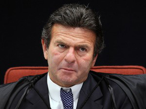 Para o ministro do STF Luiz Fux, lei federal revogou
possibilidade de embargos infringentes à decisão
do Supremo (Foto: Nelson Jr./SCO/STF)