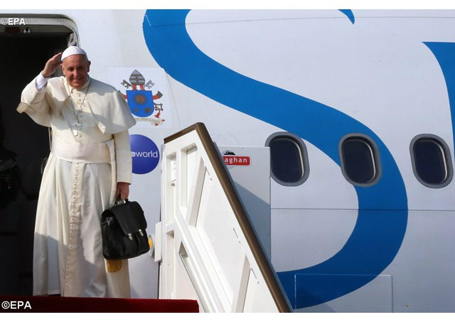 Papa segue rumo às Filipinas - EPA
