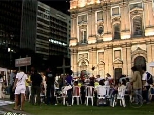 Vigília relembra 18 anos da chacina da Candelária
(Foto: Reprodução/TV Globo)