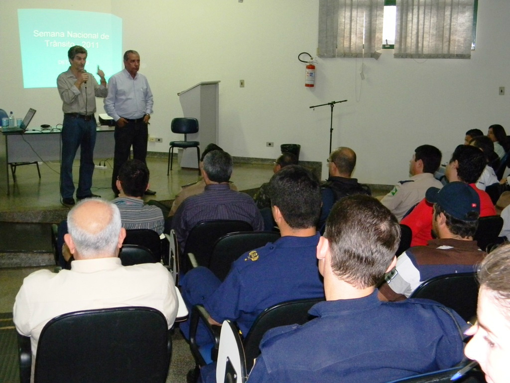Reunião para definir Semana Nacional de Trânsito entre a Prefeitura de Dourados e o Detran, nesta quinta-feira, 21 
Crédito: Assecom