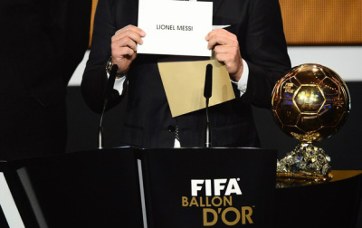 Craque argentino é o primeiro da história a ser eleito o melhor em quatro oportunidades (Foto: AFP)