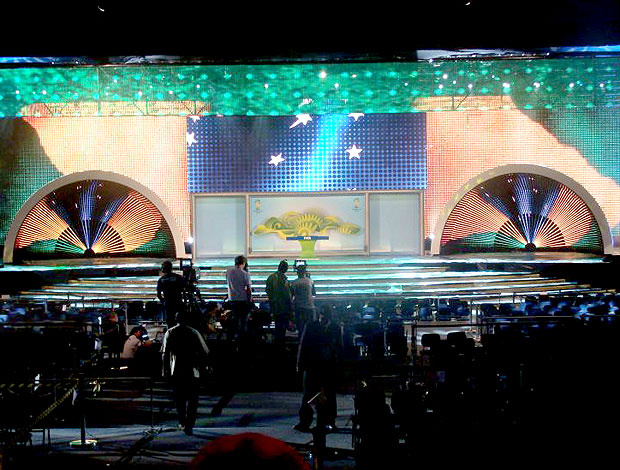 Palco onde aconterá o sorteio das eliminatórias da Copa  (Foto: Márcio Iannacca / GLOBOESPORTE.COM)