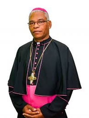 Bispo diocesano de Dourados/Ms, Dom Henrique Aparecido de Lima, que ades católicas e de também de outras religiões.