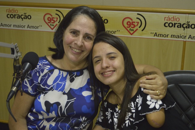 Liliana com sua filha, Ana Maria. Foto: Gabriel Fernandes/RC