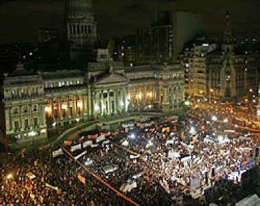 Vista aérea da multidão. (Foto: Jornal La Nación)