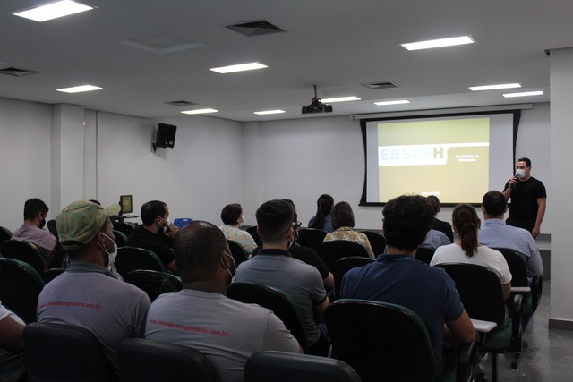 Reunião foi realizada no Auditório do HU-UFGD
