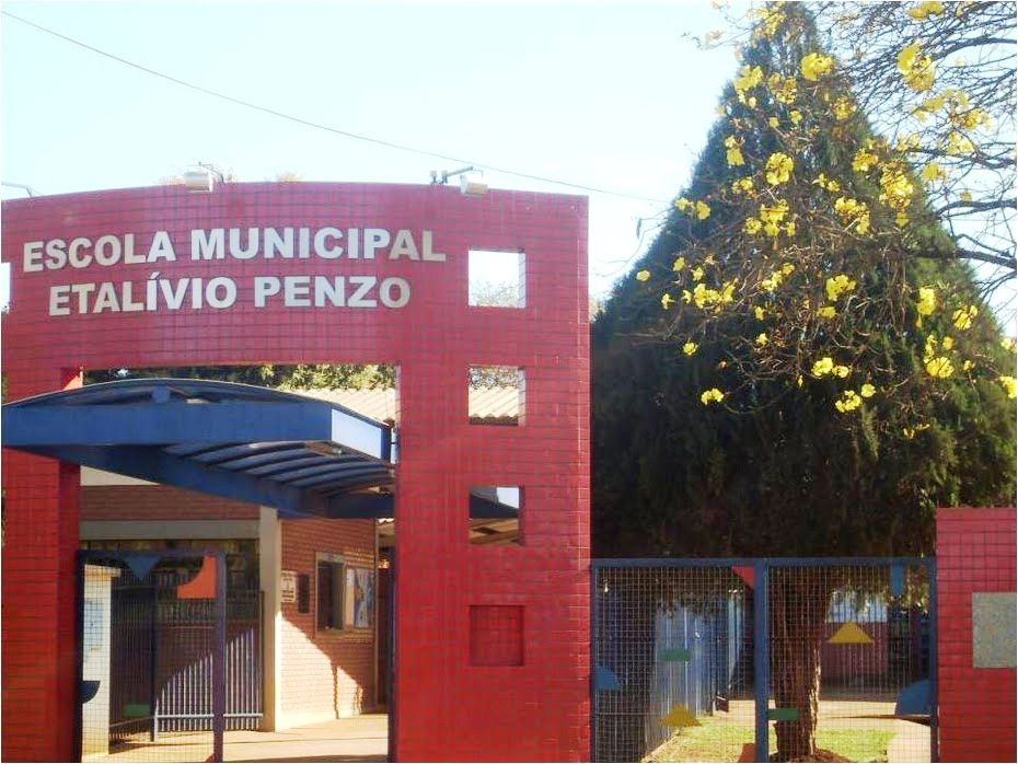 A cerimônia de lançamento da obra acontece nesta quinta-feira às 19h no Pólen de eventos da escola. 