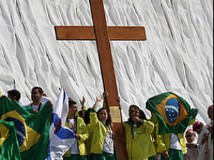 http://radiocoracao.org/noticias/bento-xvi/rio-de-janeiro-sera-a-proxima-sede-da-jmj-anuncia-bento-xvi