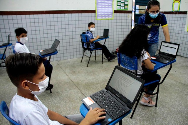 Aprovada no Congresso, lei garante verbas para acesso à internet nas escolas (foto: Divulgação/Semcom)