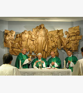 O Papa Bento XVI celebrou a Missa de encerramento do encontro com seus ex-alunos no Centro Mariápolis de Castel Gandolfo