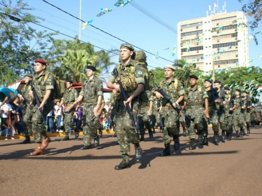 O Exército abre o desfile às 8h. (foto: Hedio Fazam/Arquivo)