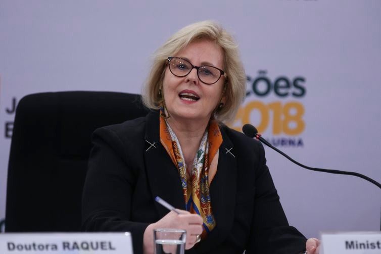 A presidente do Tribunal Superior Eleitoral, ministra Rosa Weber, diz que primeiro turno transcorreu com normalidade - Antonio Cruz/Agência Brasil