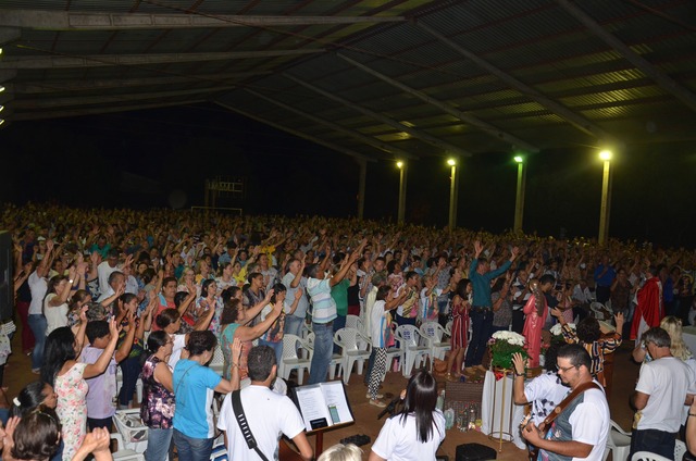 Missa de Santa Filomena atrai milhares de pessoas em Douradina