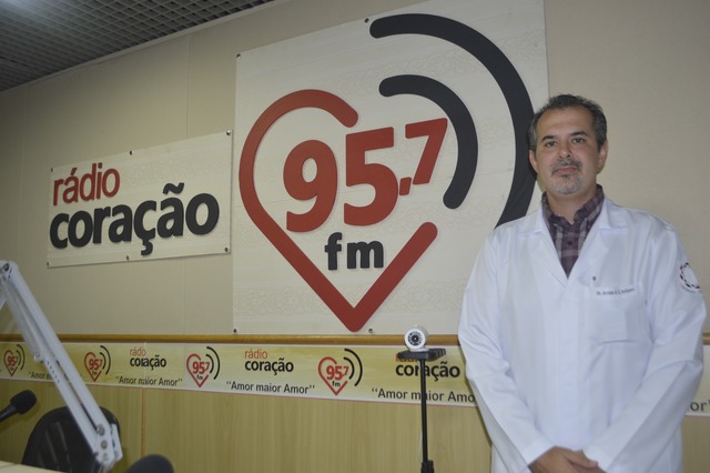 Rádio Coração homenageia médicos de Dourados e Região