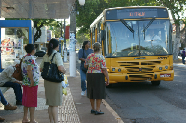 Usuários do transporte coletivo passam a pagar R$ 2,50 pela tarifa a partir do dia 1º (Foto: Hédio Fazan/PROGRESSO)