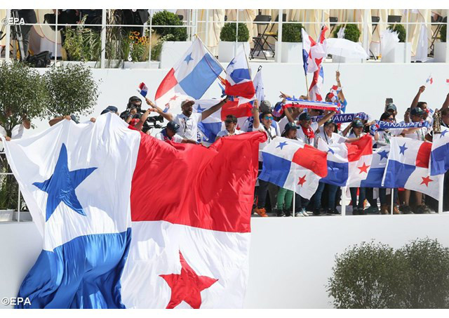 Panamenhos festejam em Cracóvia anúncio do país como sede da JMJ 2019 - EPA