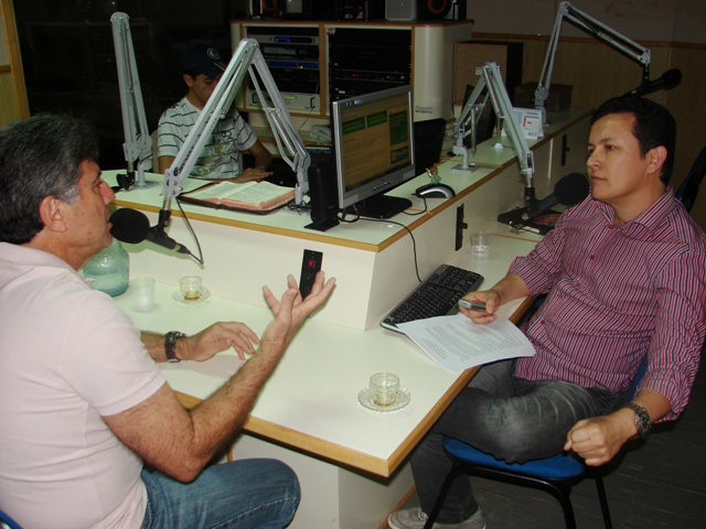 O prefeito de Dourados falou sobre os variados temas da administração pública do município e também sobre eleições 2012