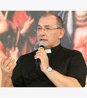 'Onde a pessoa humana precisa da presença da Igreja, então ela vai', enfatizou Dom Alberto