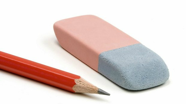 O uso de lápis e borracha é proibido pela organização do Enem (Foto: Thinkstock)