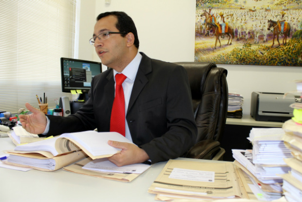 Promotor de Justiça Ricardo de Mello Alves, denuncia contratação ilegal na SaúdeFoto: Homero Torres