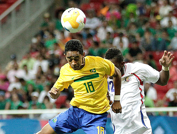 Felipe Amorim passou em branco na derrota da Seleção sub-20 para a Costa Rica (Foto: Reuters)