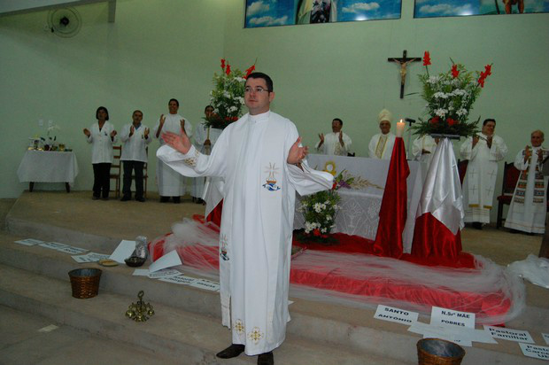 Posse do Padre Marcos Roberto Pereira Posse do Padre Marcos Roberto Pereira