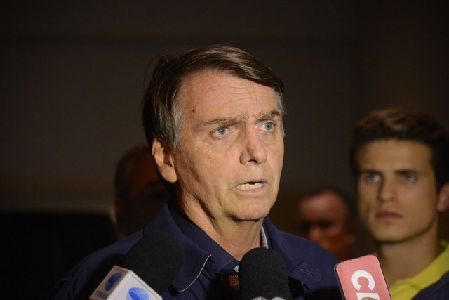 Desde sábado (22), Bolsonaro está na Ilha de Marambaia, no litoral sul fluminense. Bolsonaro passará o Natal com sua família na Base da Marinha.