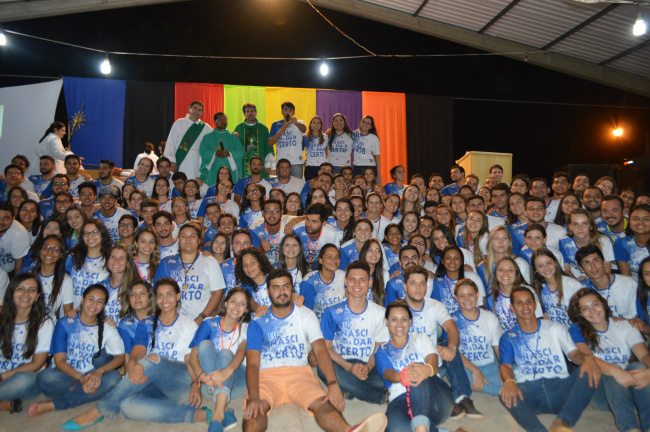 Parte dos jovens (não coube todos na foto rs) que participaram do 11° Acampamento Juvenil. Foto: Fabiana Goulart/RC