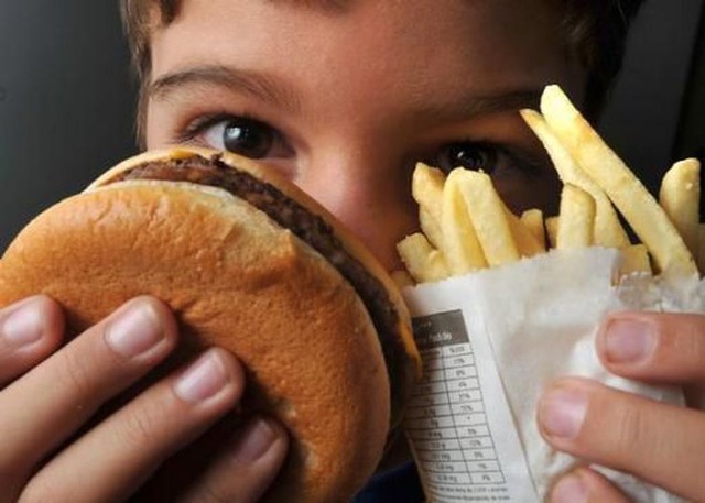 Tamanho exagerado de porções em restaurantes contribui para obesidade
