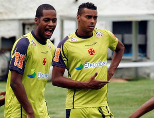 Dedé e Élton estarão em campo para enfrentar
La U nesta quarta (Foto: Maurício Val/Fotocom.net)