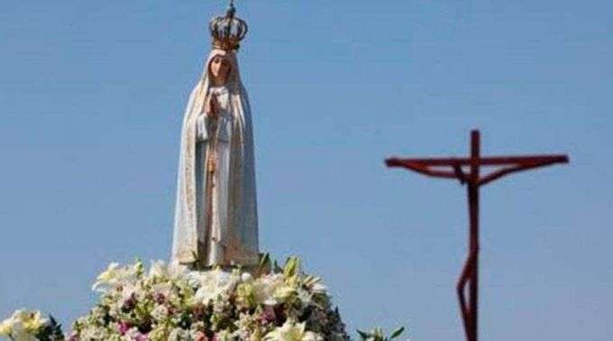Qual vínculo existe entre Nossa Senhora de Fátima e a Revolução Russa? Nossa Senhora de Fátima. Foto: Facebook Santuário de Fátima.