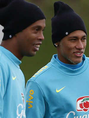 Ronaldinho e Neymar são os protagonistas da
Seleção de Felipão (Foto: Agência Reuters)