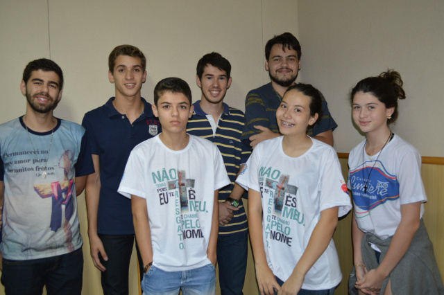 Luiz, Gustavo, Fernando, João, Marcos, Amanda e Júlia do Decolores