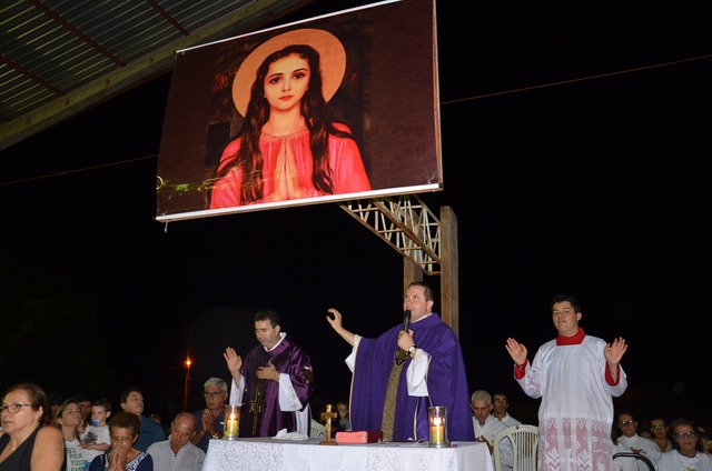 Milhares de pessoas comparecem em Douradina para a missa de Santa Filomena