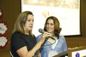 Fotos: Chico Leite
Legenda: Lançamento da programação aconteceu na sexta-feira, na prefeitura, pelo prefeito Murilo e pela primeira dama Cecília Zauith, que coordena o evento
