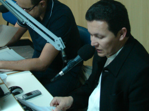 o entrevistado principal foi o apresentador do programa Padre Crispim Guimarães 
