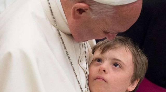 Papa Francisco recorda Dia Internacional da Síndrome de Down