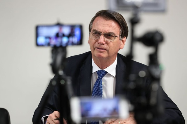 Bolsonaro anuncia 13º do Bolsa Família na semana que vem