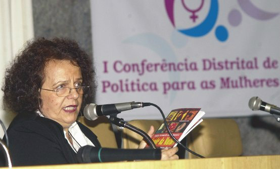 Em sintonia com discursos da presidente Dilma Rousseff, a futura ministra disse que mulheres que sofreram aborto devem ser atendidas na rede pública de saúde