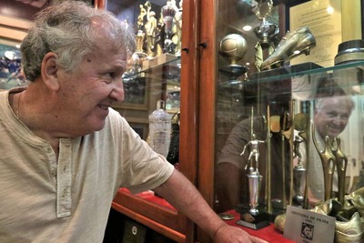 São tantos os prêmios e troféus ao longo da carreira, que Zico mantém um rico acervo em sua residência na Barra da Tijuca, no Rio de Janeiro, onde foi entrevistado - Tânia Rêgo/Agência Brasil