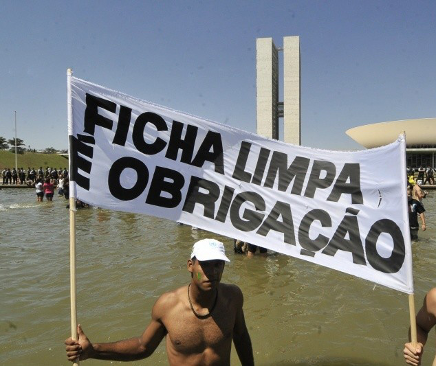 Manifestantes, durante ato público no Distrito Federal. foto - ABR