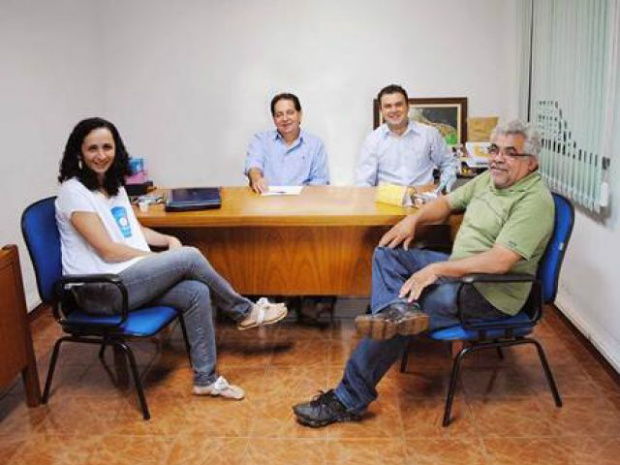 Pacco, Nilson, Ednaldo e Keille Anne durante apresentação do projeto.

