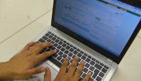 O rescunho está disponível na página da Receita na internet em nos aplicativos para tablets e smartphonesArquivo/ Agência Brasil