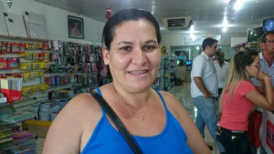 Andreia pesquisou em vários locais para decidir onde comprar (Foto: Fabiane Dorta)