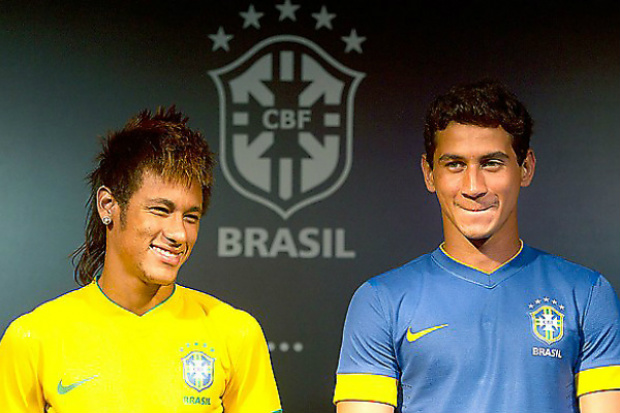 Enquanto Neymar será titular, Paulo Henrique Ganso será banco contra a Bósnia (Foto: Felipe Dana / AP)
