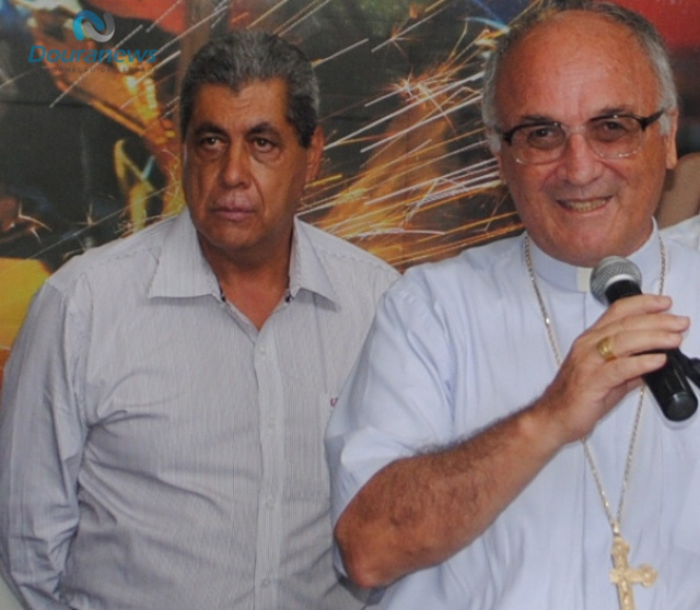 Governador André Puccinelli com o bispo Dom Redovino, esta semana em Dourados